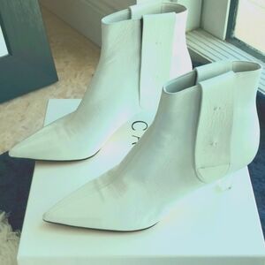 Casadei sz 39 1/2 US 9 White patent leather  booties Pointed toes, 2.25" heels